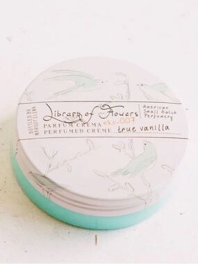 LIBRARY OF FLOWERS TRUE VANILLA PARFUM CREMA 2.5oz BRAND NEW/SEALED